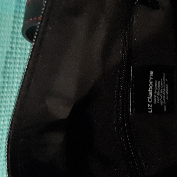 Bundle of 2 purses, Liz Claiborne and Gianni Bernini - Picture 3 of 6